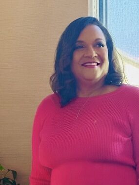 Meet your Posher, Valarie